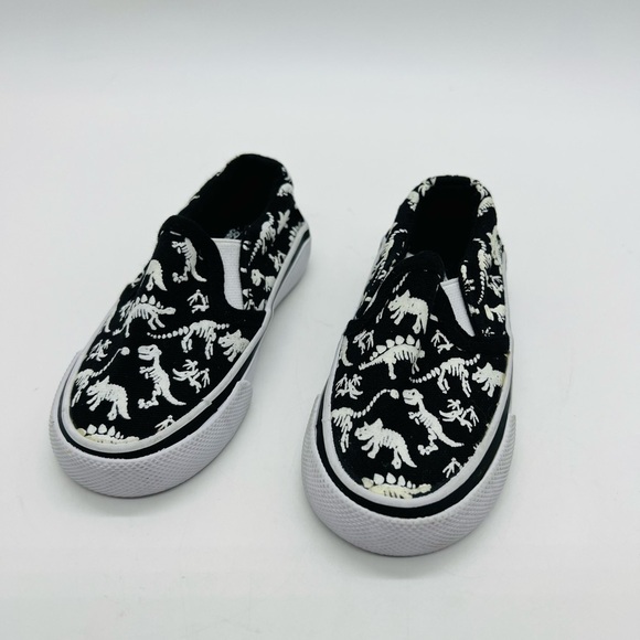 TOMMY BAHAMA BABY BOY SLIP ON SNEAKERS WITH DINOSAUR PRINT SIZE 6 - Picture 2 of 13
